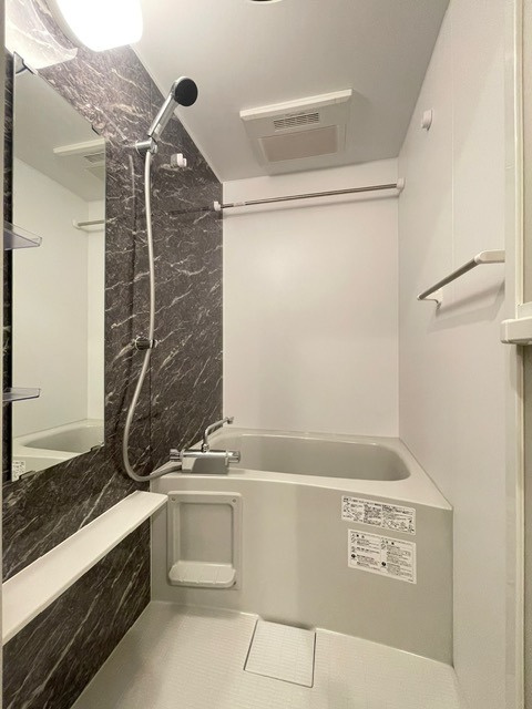 ラシクラス小岩駅前の浴室