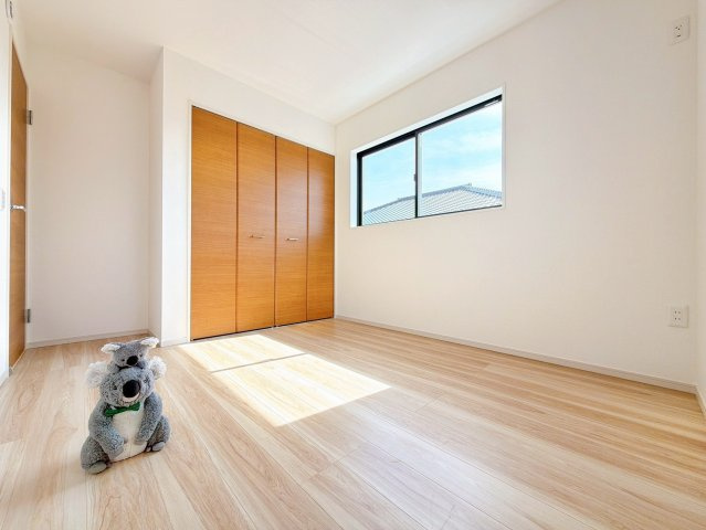 【洋室】 | 前橋市北代田町　新築住宅 | 「どんな家具を置こうかな」とワクワクする。好みのこだわりのお部屋にしてじぶんだけの部屋でゆったりと寛げます。