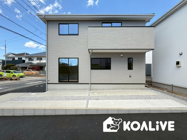 【外観】 | 前橋市北代田町　新築住宅 | 完成済み！いつでも新生活を始めることができます。
開放感あるLDK！
陽当り、風通しも良い暖かな住まいです。
KOALIVE （コアライブ）【0120-919-727】