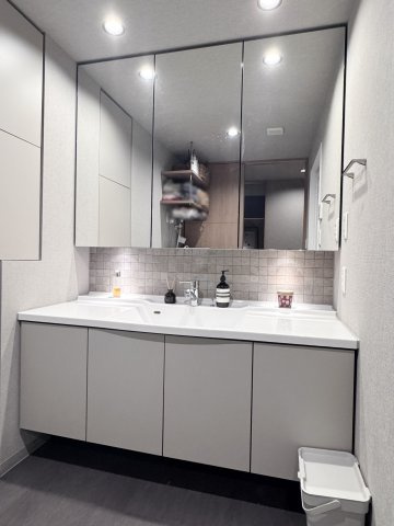 プラセシオン千種自由ヶ丘の浴室