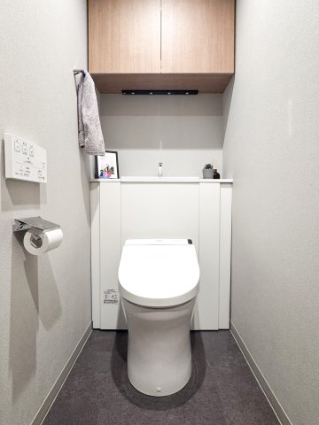 プラセシオン千種自由ヶ丘の玄関