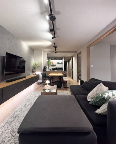 プラセシオン千種自由ヶ丘の居間・リビング