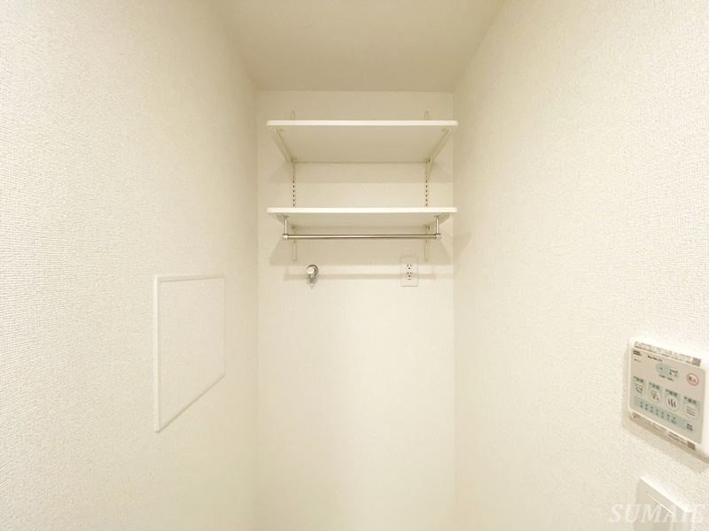 ドゥーエ尾久の収納|洗濯機上収納です☆