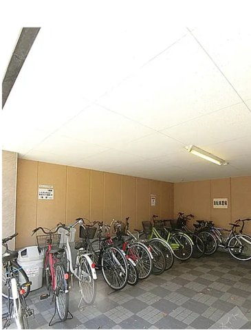 大阪府堺市堺区1棟投資マンション「寺地駅徒歩3分」「湊駅徒歩15分」の駐輪場