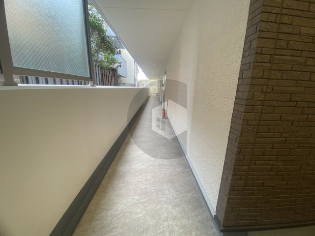 エルミタージュ小若江2号館のロビー