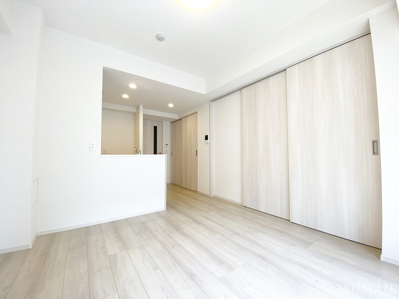 ドゥーエ尾久の居間・リビング|別角度から見た10帖のリビングです☆