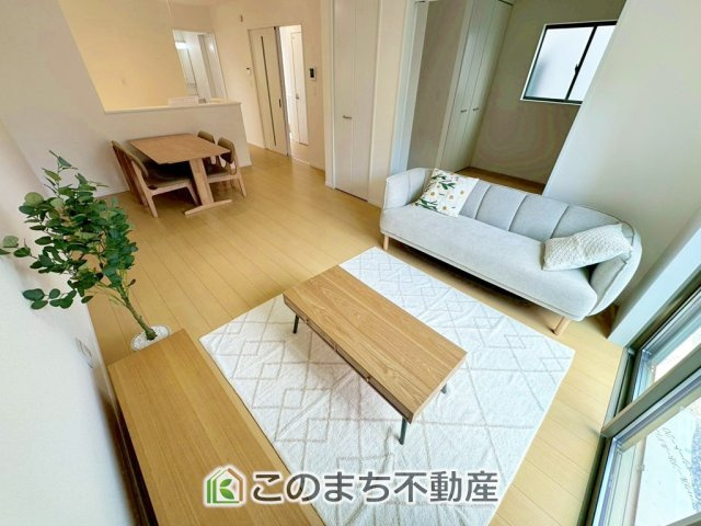 ハートフルタウン宇都宮市御幸本町4872番の居間・リビング|時間のゆとりと空間、暖かな陽光がもたらす光と風を独占してください。新しい暮らしが始まります。
