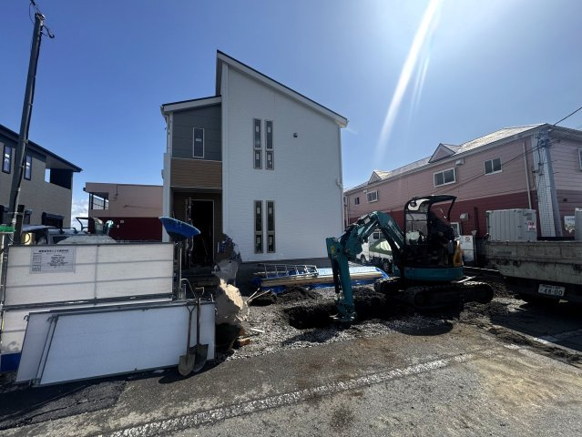 新築　前橋市女屋町第2　Livele Garden.S　2号棟　の駐車場|現地写真　駐車スペースは並列2台+1台分可能です！
