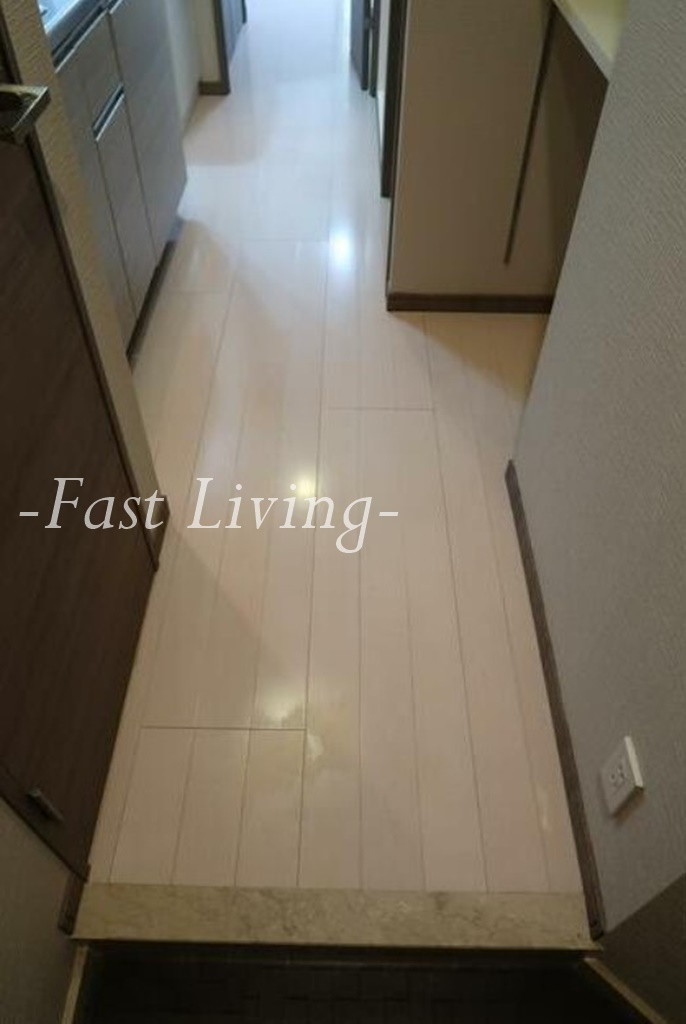 ル・リオン神楽坂の玄関