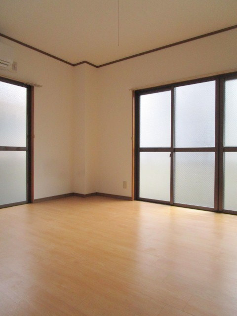 メゾンドオリーブの寝室|★洋室１０帖★