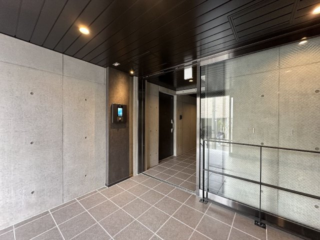 ＧＲＡＮ ＰＡＳＥＯ 目黒花房山のエントランス|毎日通るエントランスはこのようになっています