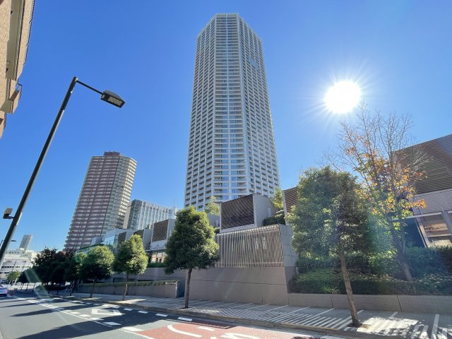 富久クロスコンフォートタワーの外観