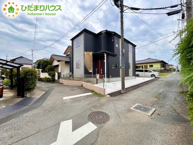 上尾市緑丘第10　新築戸建　ハートフルAの前面道路含む現地写真