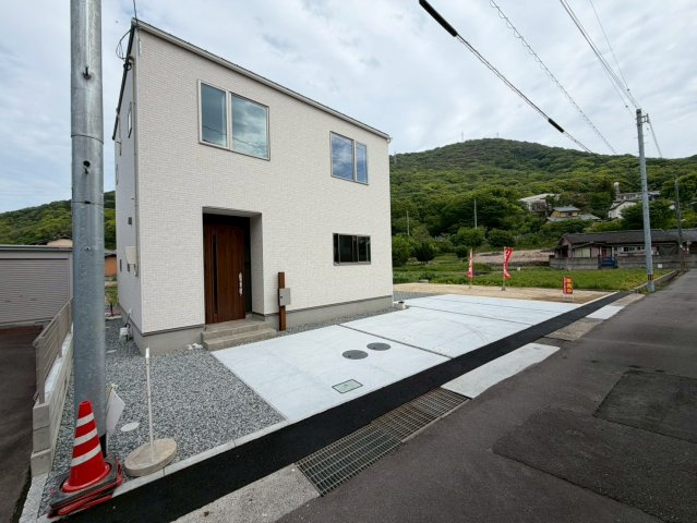 坂出市　谷町⑤　太陽光つきオール電化住宅