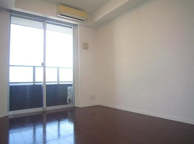 ファーストリアルタワー新宿