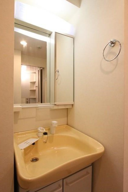 エルフラット両国の洗面所