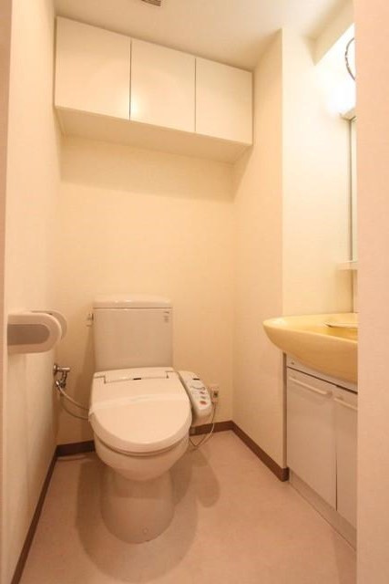 エルフラット両国のトイレ