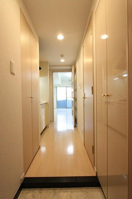 エルフラット両国の玄関