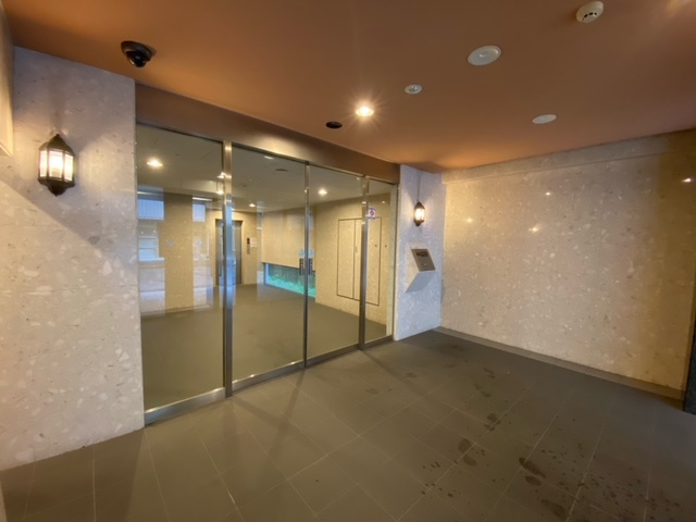 エルフラット両国のロビー