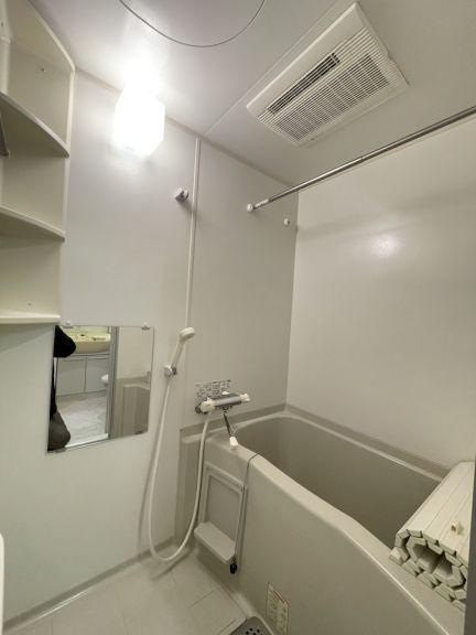 エルフラット両国の浴室