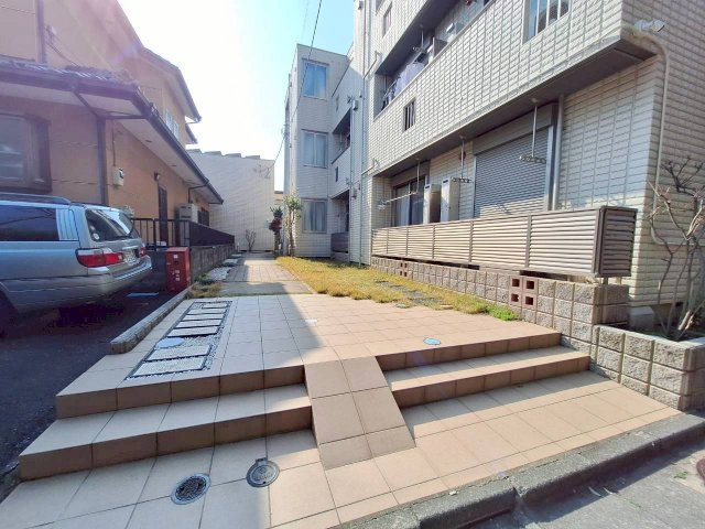 ルーチェ綾瀬Ａのロビー