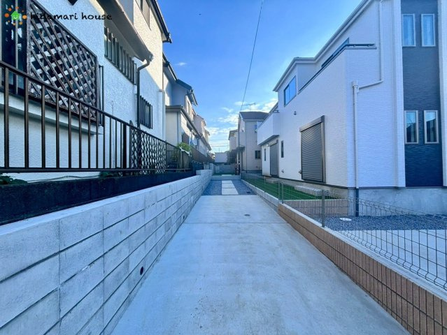 上尾市緑丘第10　新築戸建　ハートフルBの駐車場