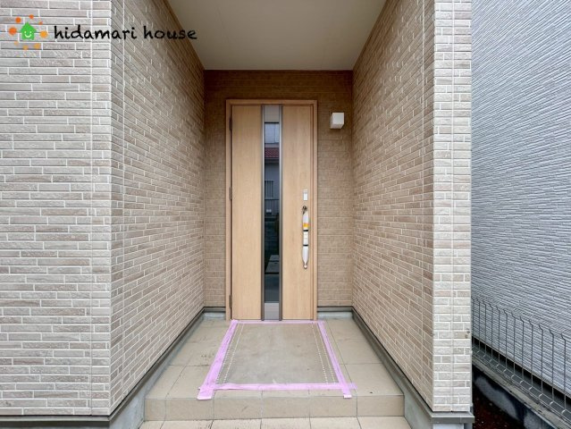 上尾市緑丘第10　新築戸建　ハートフルBの玄関