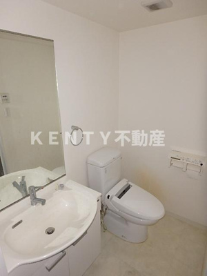 【洗面所】 | ライブコート大鳥居 | スペースが確保できる洗面所です