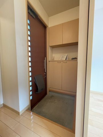 サウザンドタウンの玄関