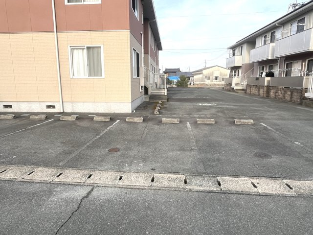 サウザンドタウンの駐車場