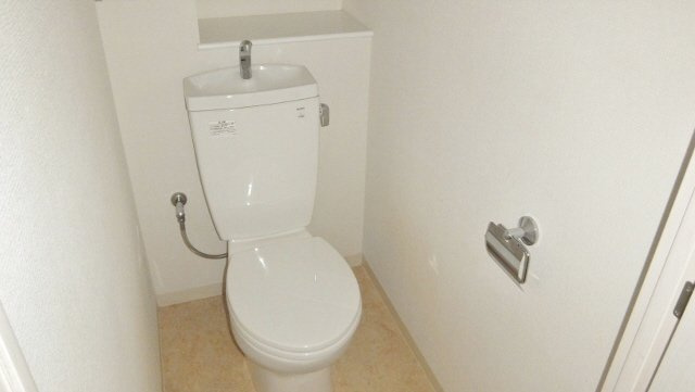 ラ・パラドール中山のトイレ|綺麗なトイレです