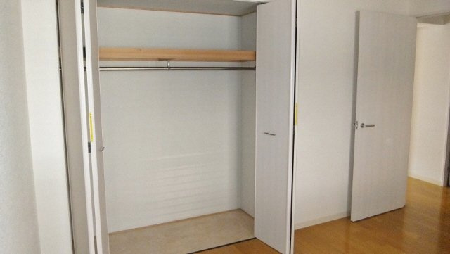 ラ・パラドール中山の収納|東側洋室ｸﾛーｾﾞｯﾄ