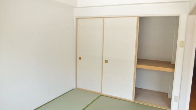 ラ・パラドール中山の収納|和室６帖