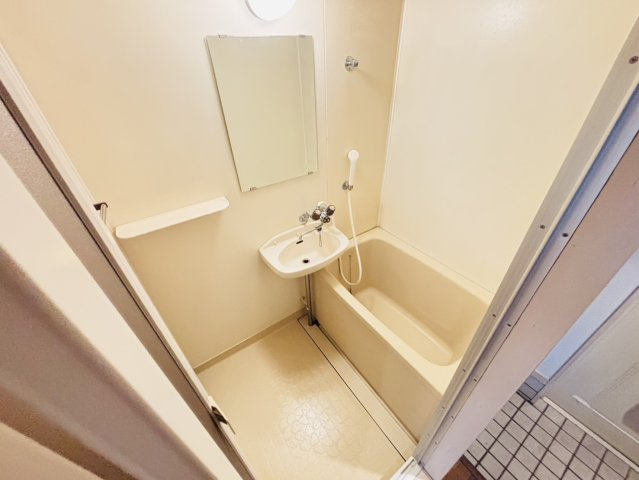 フォーサイト二日市Ｒｅｎａｔｕｓのシャワールーム|別号数タイプ