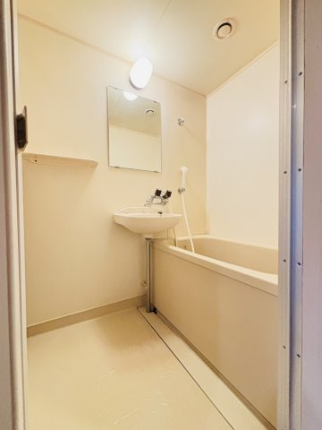 フォーサイト二日市Ｒｅｎａｔｕｓの浴室|別号数タイプ