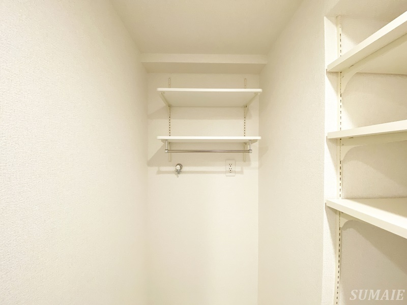 ドゥーエ尾久の収納|洗濯機上収納です☆
