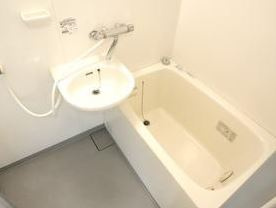 ザ・パーククロス市ヶ谷の浴室|嬉しいバス・トイレ別