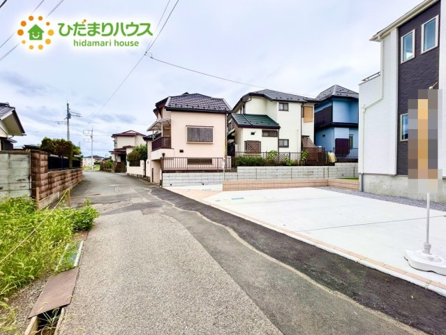 上尾市緑丘第10　新築戸建　ハートフルCの前面道路含む現地写真