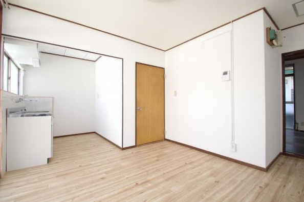 静岡県富士市　戸建ての洋室