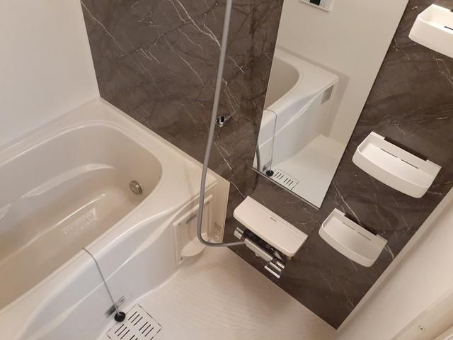 ブリアン　グラースの浴室