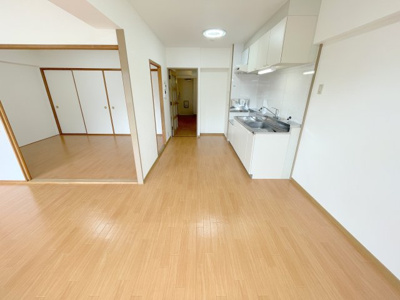 【居間・リビング】 | エクセル中央  202 | ※内観写真は同型タイプ702号（2025.5）撮影分です。