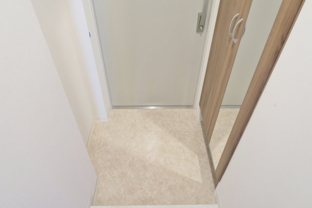 ソレアード並木の玄関