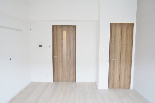 ソレアード並木の洋室