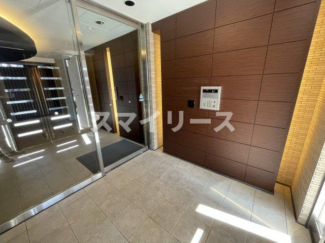 アヴェニール柏の葉のエントランス