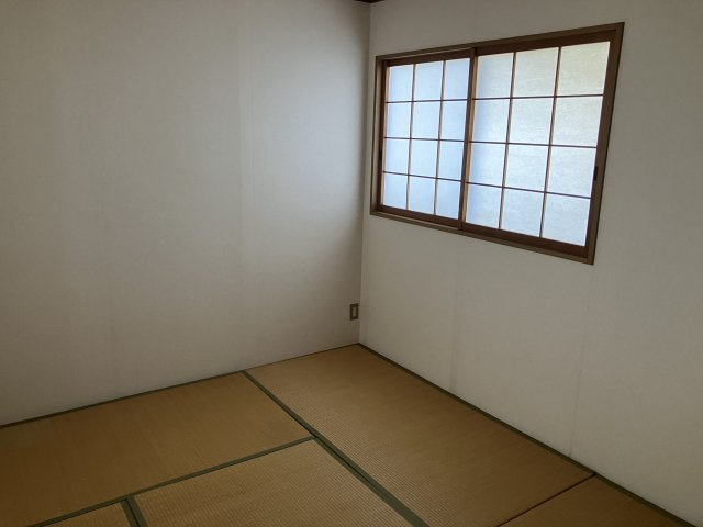 中古戸建　豊橋市佐藤三丁目33-16，33-17の和室|和室