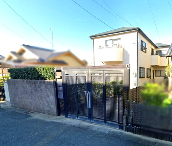 中古戸建　豊橋市佐藤三丁目33-16，33-17の外観|外観　門があり安心感があります