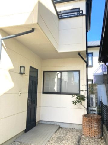 中古戸建　豊橋市佐藤三丁目33-16，33-17の玄関|玄関