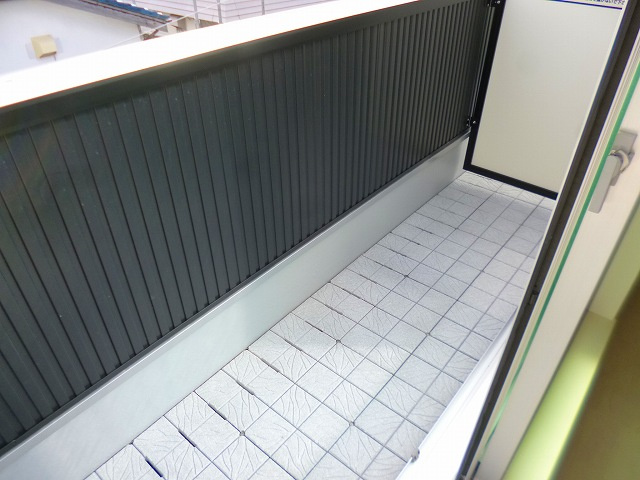 CoLaBo甲子園Westのバルコニー