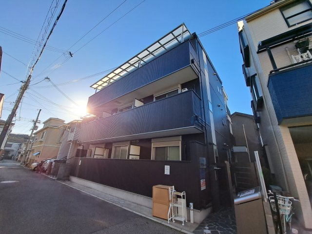 CoLaBo甲子園Westの外観