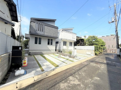 【外観】 | 【仲介手数料５５０万円が無料！】■成城学園駅１３分 ■ＬＤＫ天井が吹抜け■車２台 | 諸費用５５０万円ＯＦＦキャンペーン！
春の特別キャンペーン！
日本一の家計応援サービスに挑戦中！
■成城学園駅１３分
■南道路、陽当り良好
■ＬＤＫの天井が吹抜け
■４ＬＤＫへ変更可
■車２台可